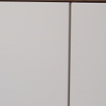 Niedriger Raumteiler Weiß/Holz mit Türen